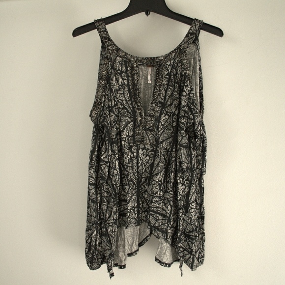 Free People Cold Shoulder Top Size Medium - Picture 4 of 5
